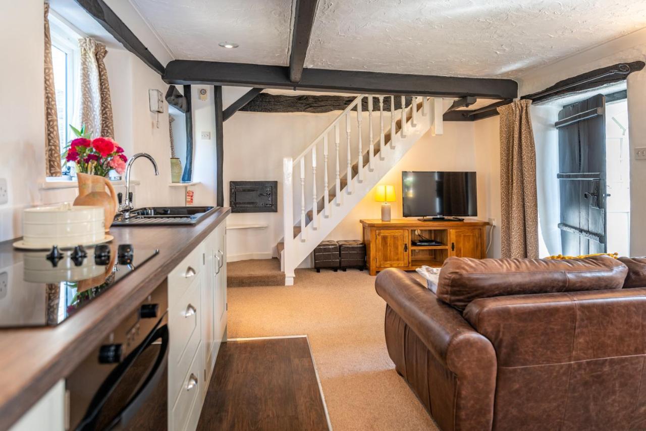 Valley Farm Holiday Cottages Аксминстер Экстерьер фото