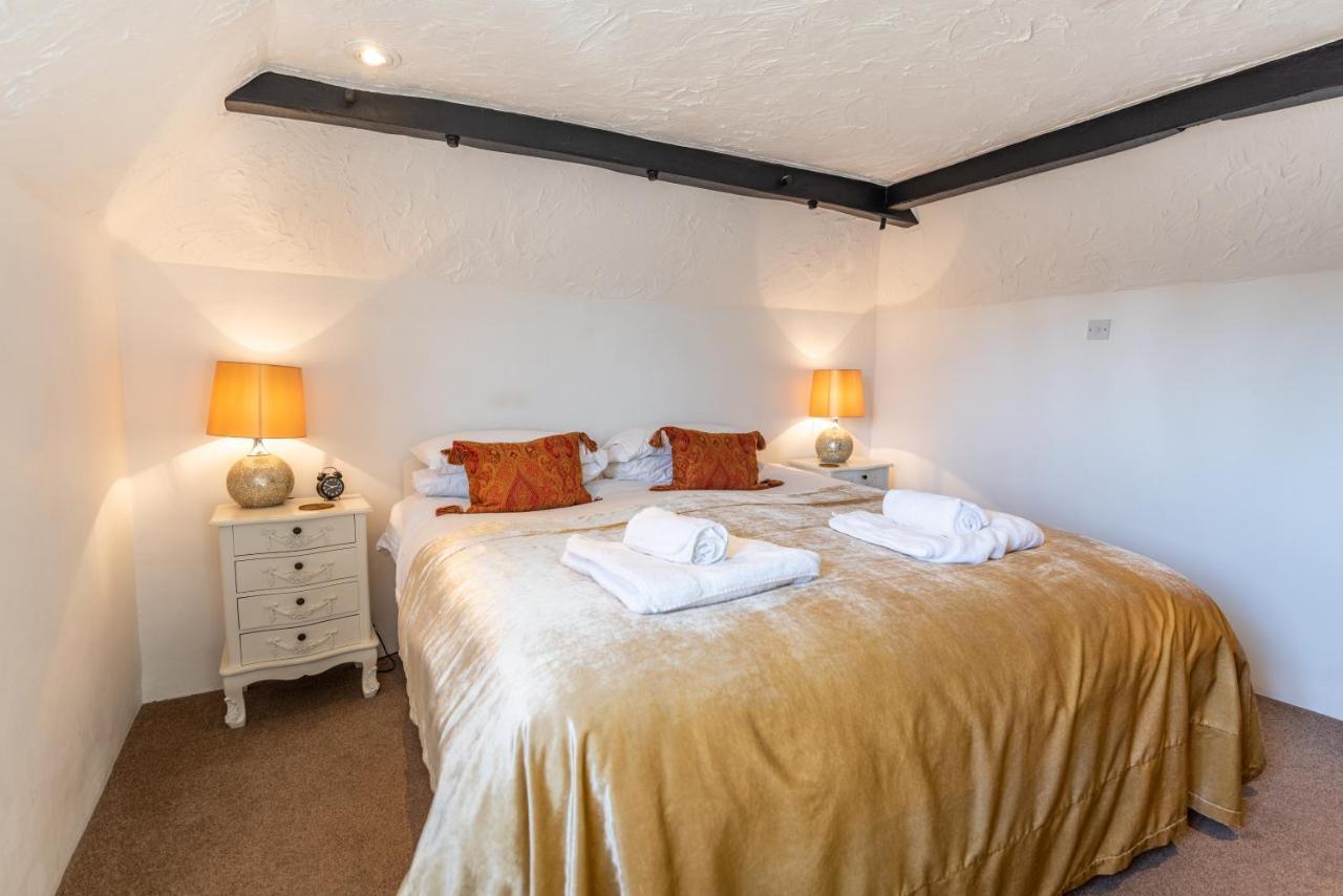Valley Farm Holiday Cottages Аксминстер Экстерьер фото